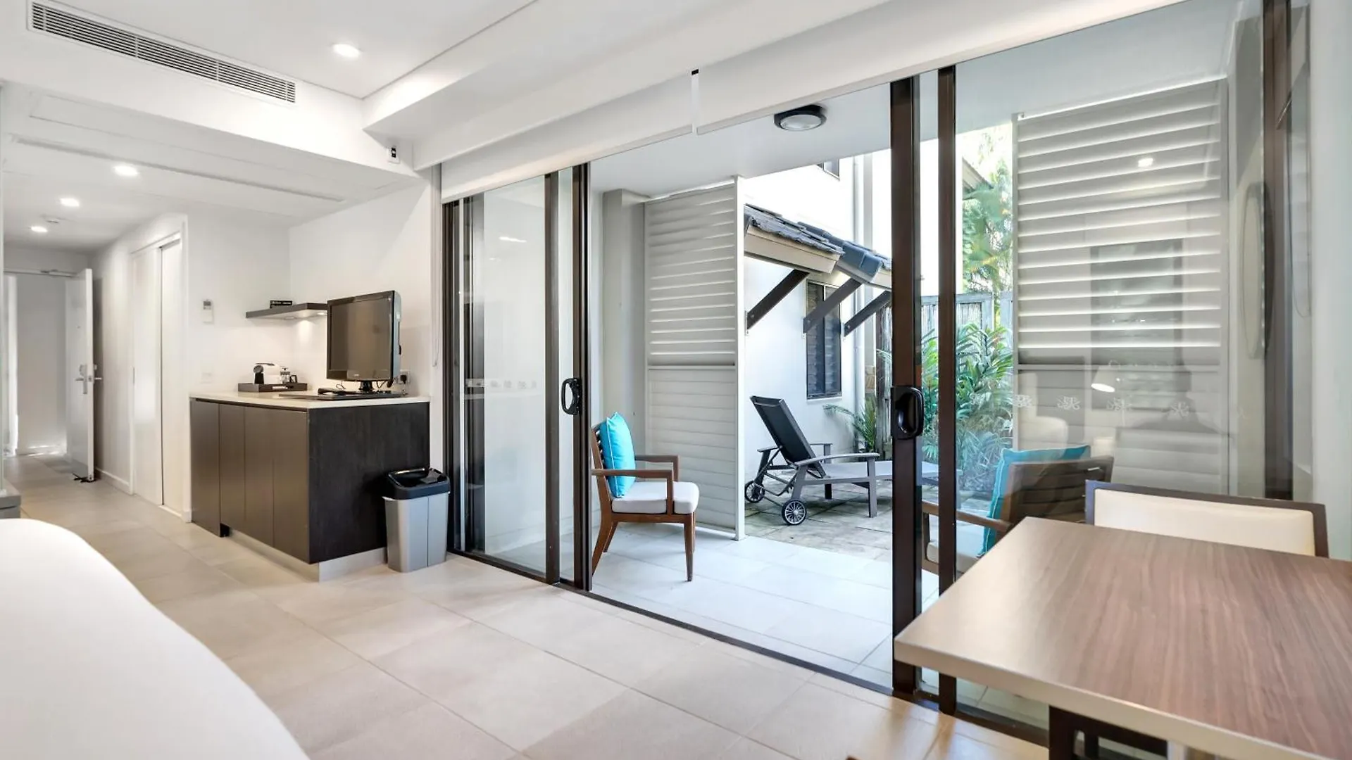 Swim-Out Tropical Haven At Temple Resort Port Douglas 0*,