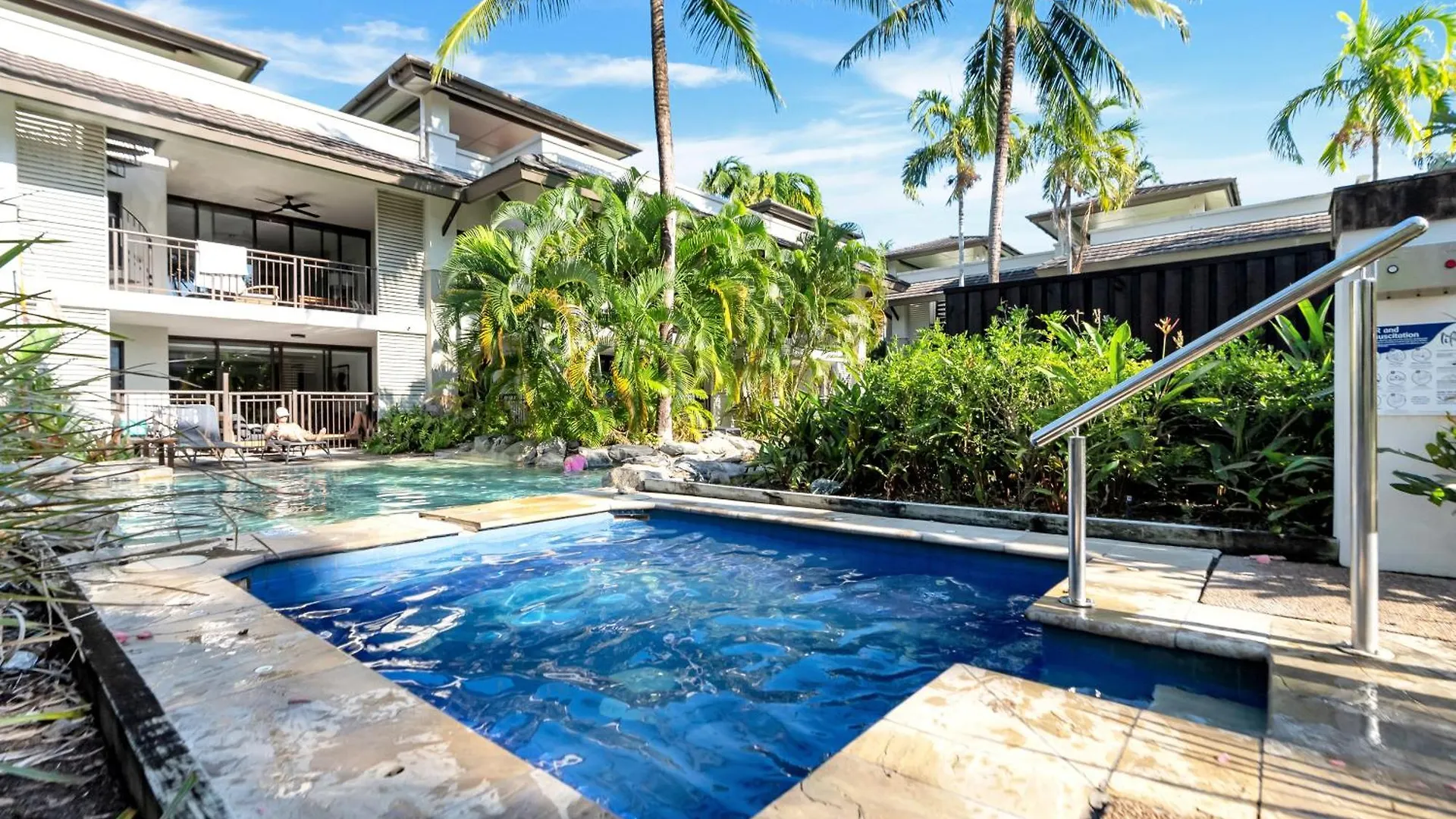 Daire Swim-Out Tropical Haven At Temple Resort Port Douglas Avustralya