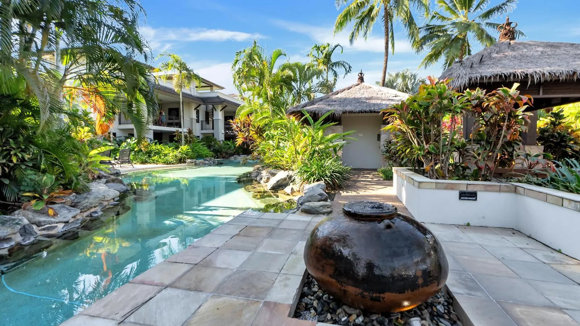 Swim-Out Tropical Haven At Temple Resort Port Douglas