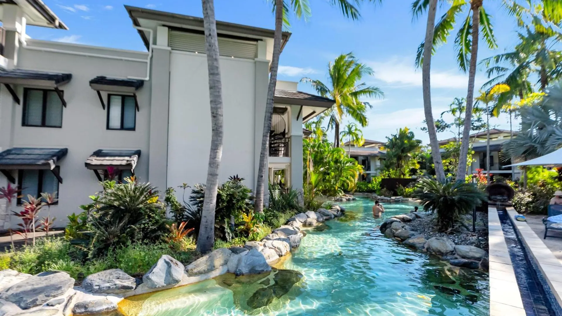 Swim-Out Tropical Haven At Temple Resort Port Douglas